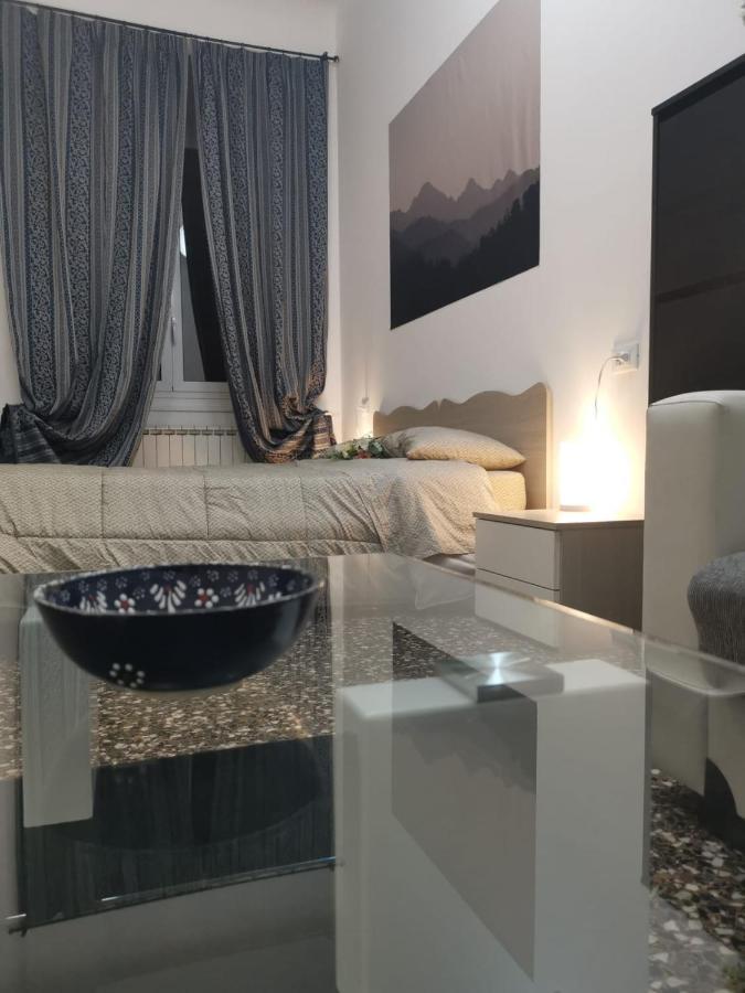 Wow Home - 175 Mq - Posteggio Privato - Davanti Porto Traghetti - Fino A 10 Posti Letto Genua Buitenkant foto