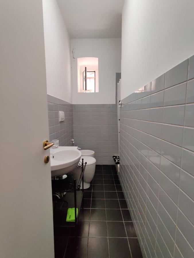 Wow Home - 175 Mq - Posteggio Privato - Davanti Porto Traghetti - Fino A 10 Posti Letto Genua Buitenkant foto