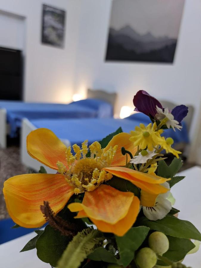 Wow Home - 175 Mq - Posteggio Privato - Davanti Porto Traghetti - Fino A 10 Posti Letto Genua Buitenkant foto