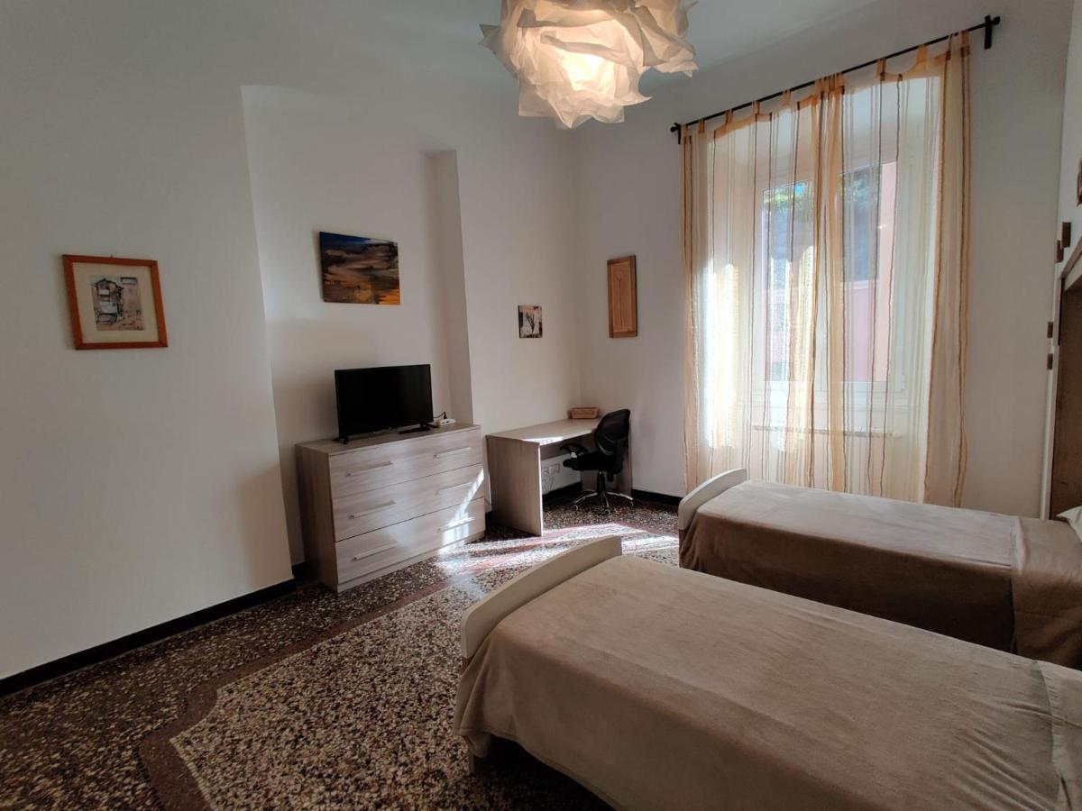Wow Home - 175 Mq - Posteggio Privato - Davanti Porto Traghetti - Fino A 10 Posti Letto Genua Buitenkant foto