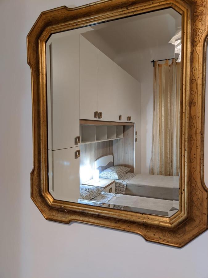 Wow Home - 175 Mq - Posteggio Privato - Davanti Porto Traghetti - Fino A 10 Posti Letto Genua Buitenkant foto