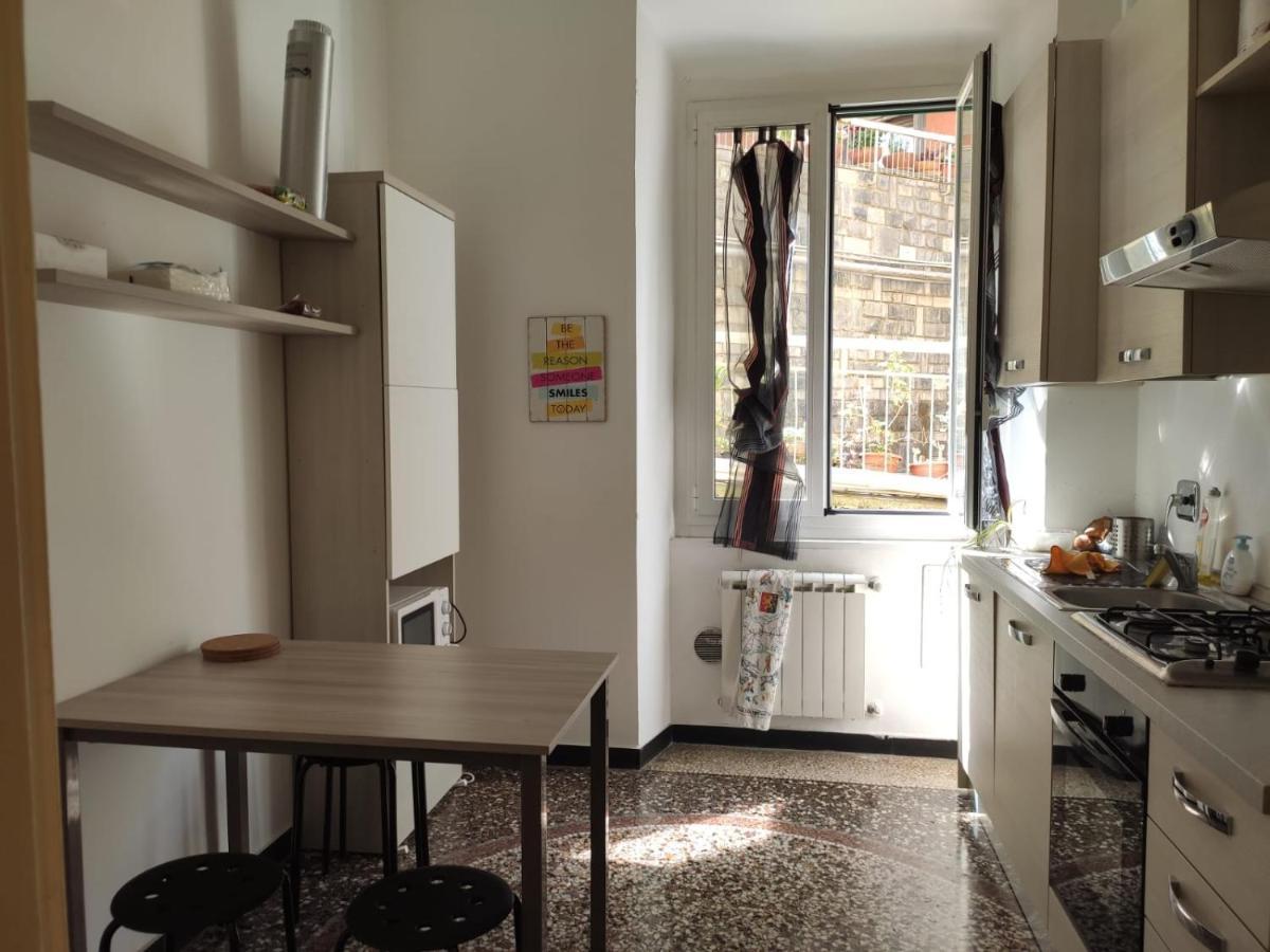 Wow Home - 175 Mq - Posteggio Privato - Davanti Porto Traghetti - Fino A 10 Posti Letto Genua Buitenkant foto