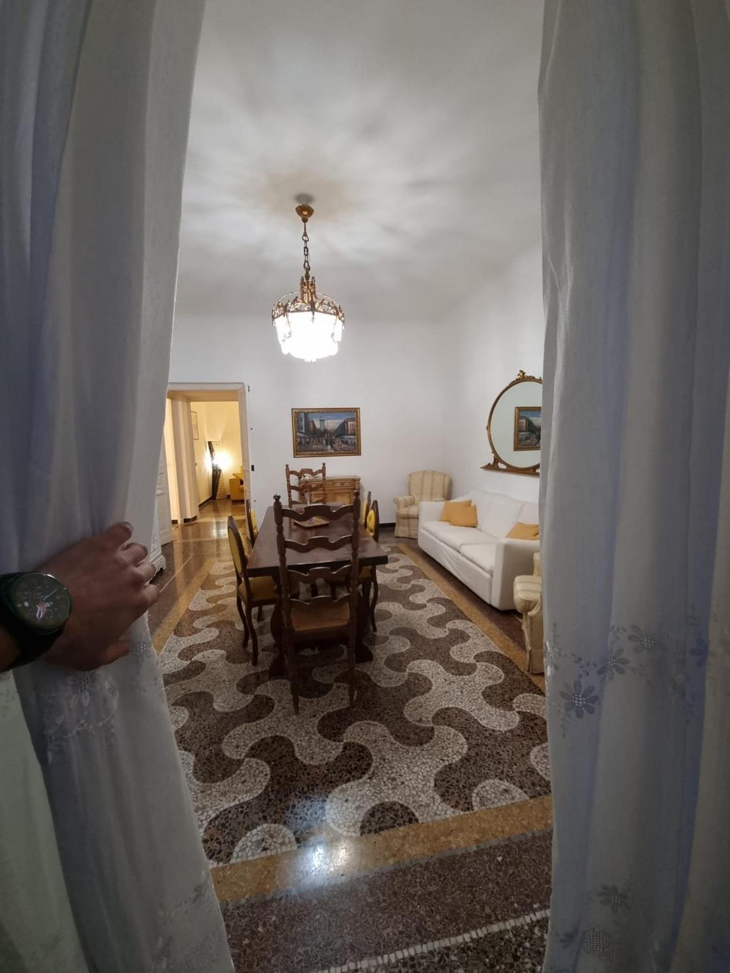 Wow Home - 175 Mq - Posteggio Privato - Davanti Porto Traghetti - Fino A 10 Posti Letto Genua Buitenkant foto