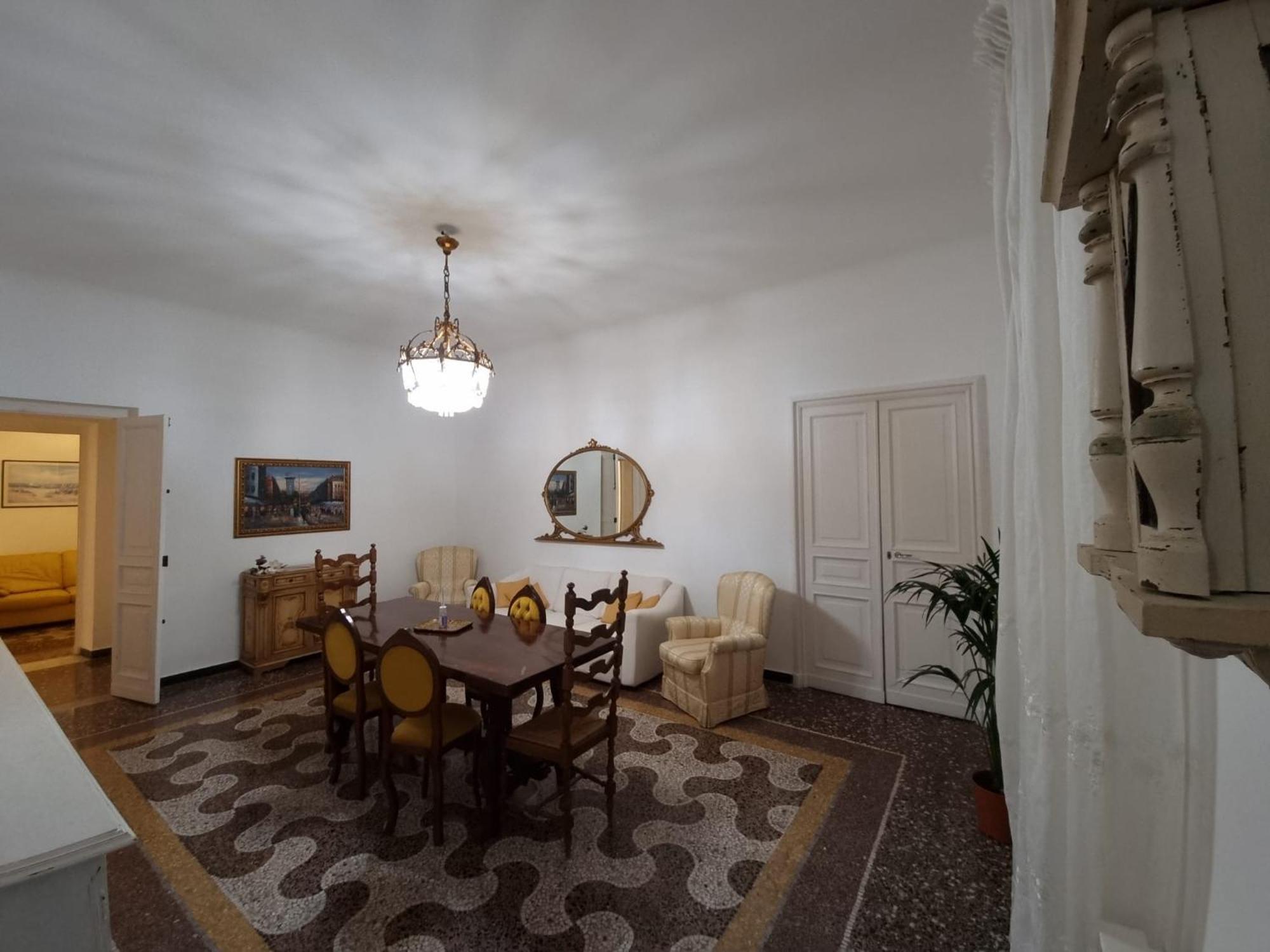 Wow Home - 175 Mq - Posteggio Privato - Davanti Porto Traghetti - Fino A 10 Posti Letto Genua Buitenkant foto