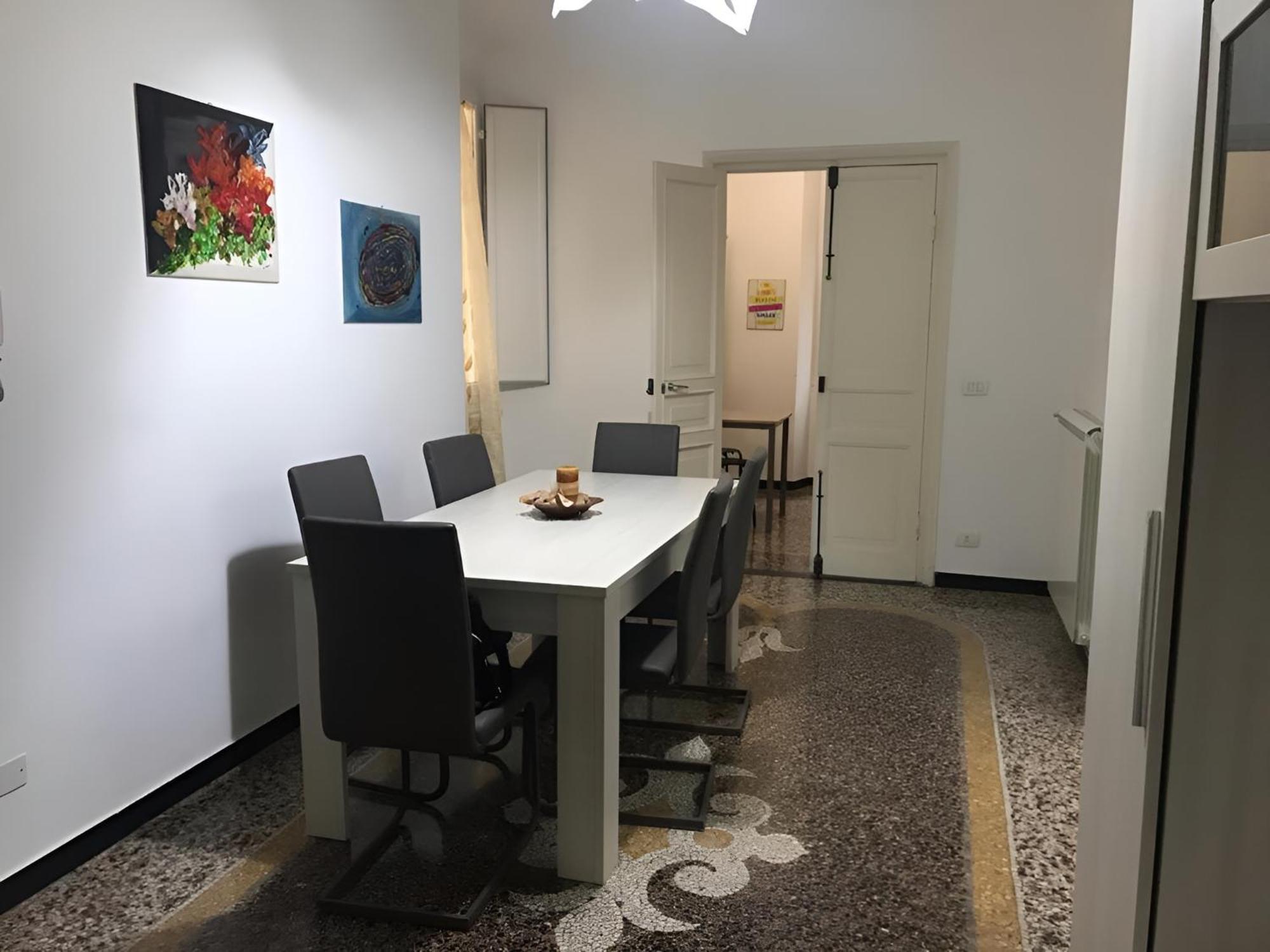 Wow Home - 175 Mq - Posteggio Privato - Davanti Porto Traghetti - Fino A 10 Posti Letto Genua Buitenkant foto